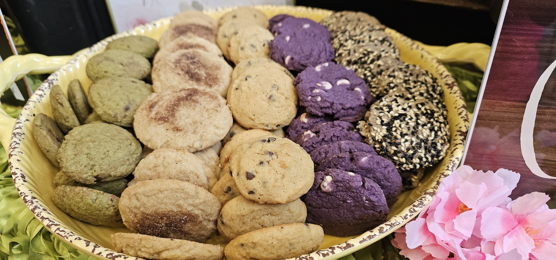 Cakes by Happy Eatery