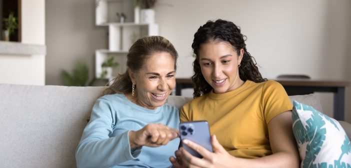 mother and daughter, communications, gadget, phone
