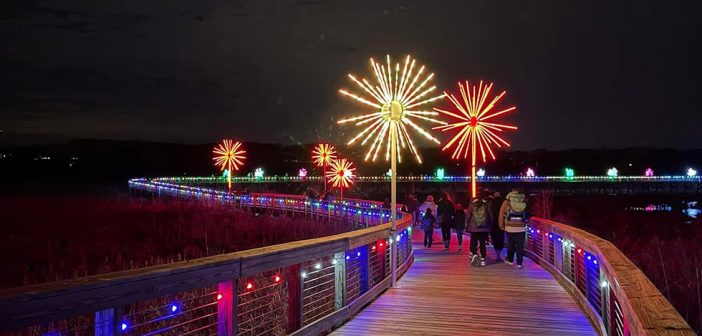 Neabsco Boardwalk decorated for Christmas